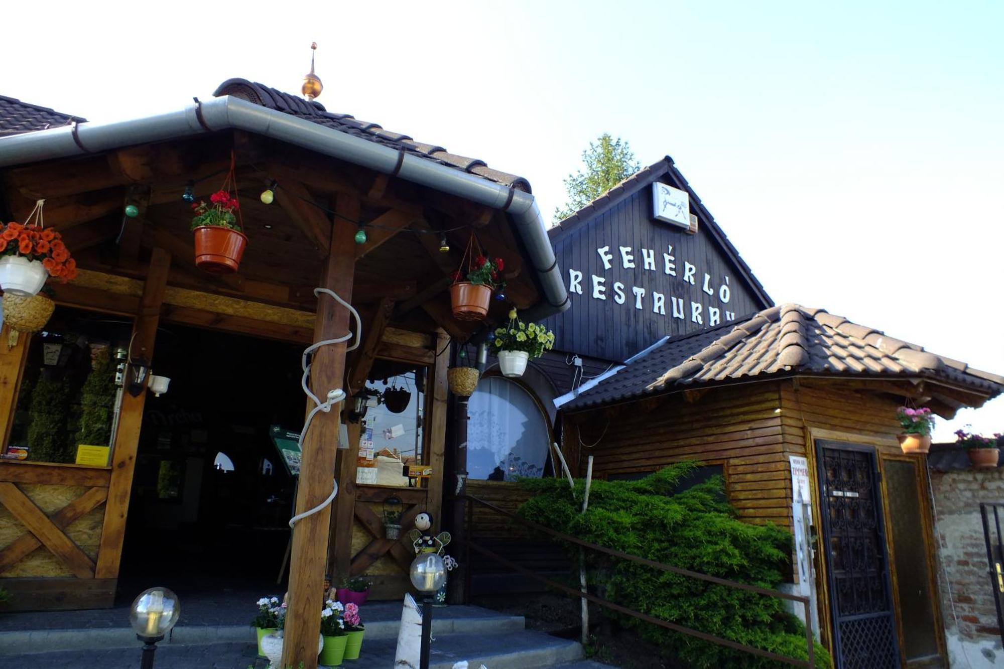 Bük Feherlo Vendeghaz & Restaurant מראה חיצוני תמונה