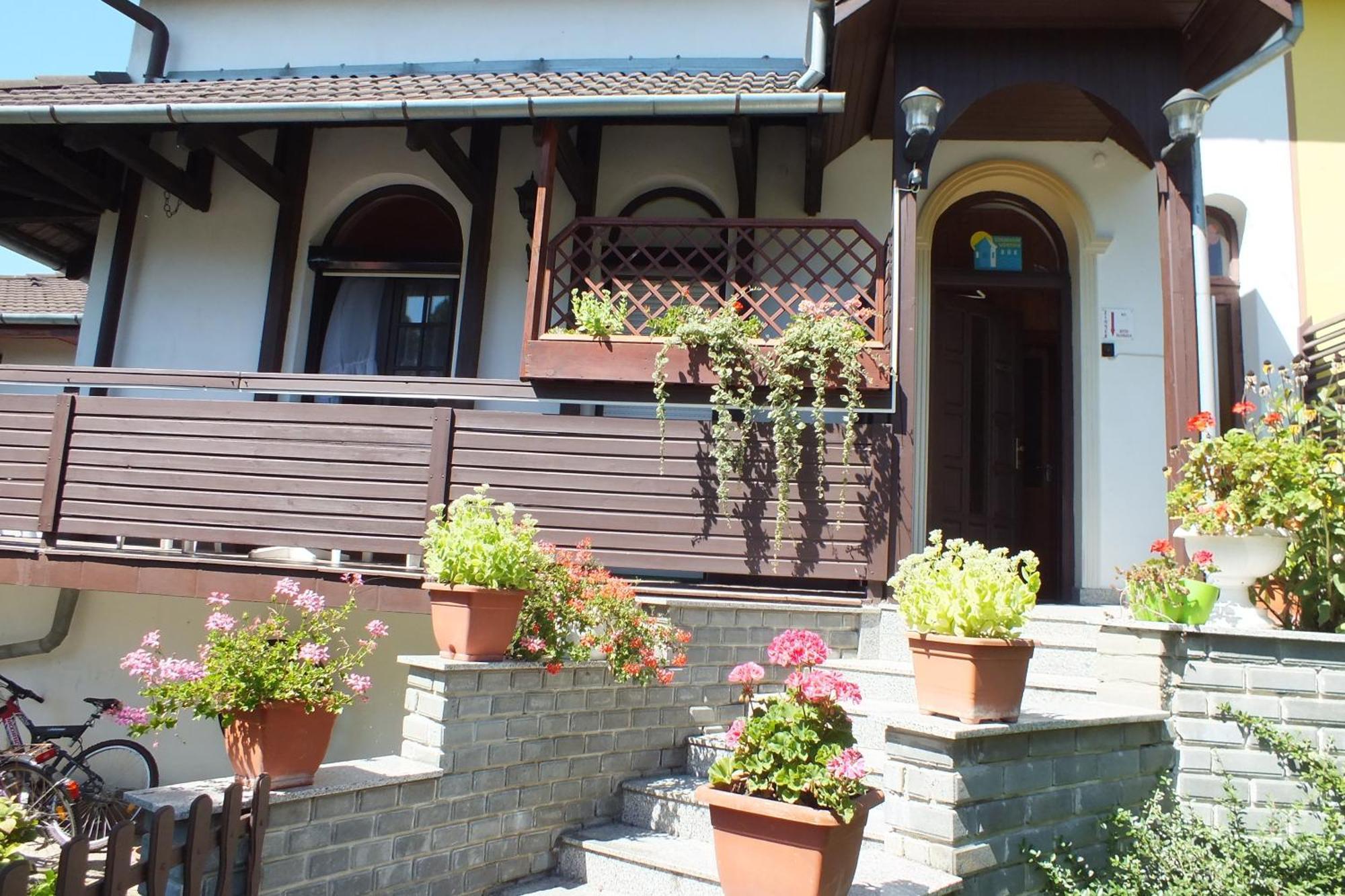 Bük Feherlo Vendeghaz & Restaurant מראה חיצוני תמונה