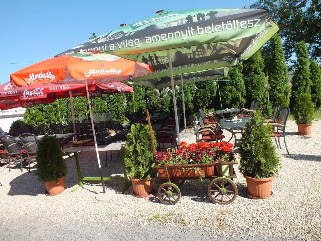 Bük Feherlo Vendeghaz & Restaurant מראה חיצוני תמונה