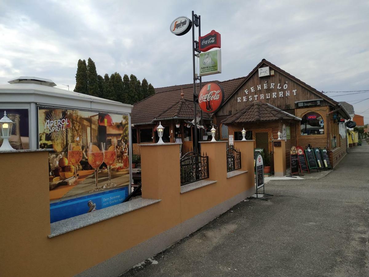Bük Feherlo Vendeghaz & Restaurant מראה חיצוני תמונה