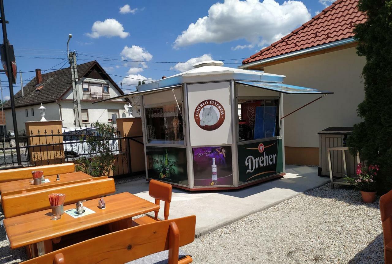 Bük Feherlo Vendeghaz & Restaurant מראה חיצוני תמונה