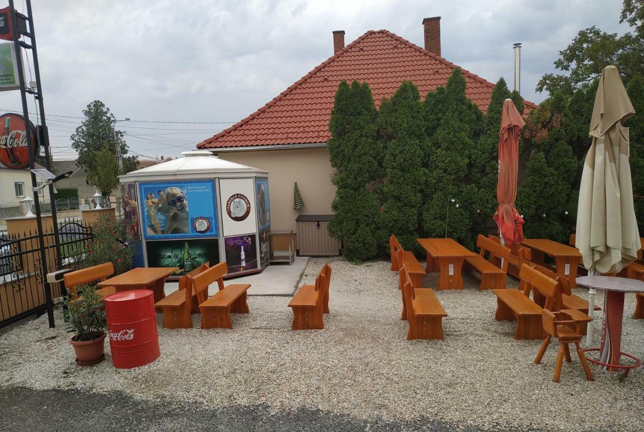 Bük Feherlo Vendeghaz & Restaurant מראה חיצוני תמונה